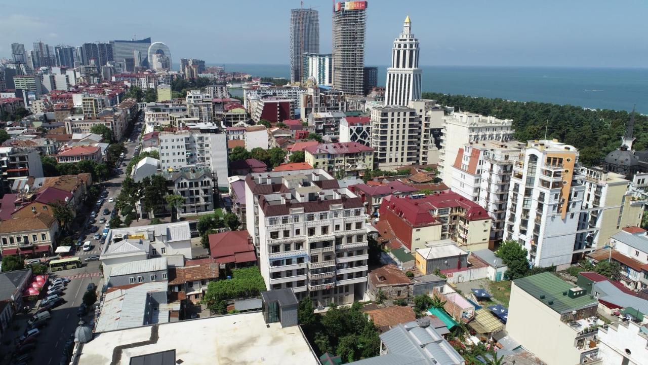 Boulevard Apartments Batumi Exterior photo