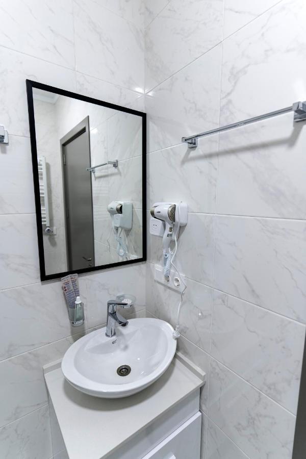 Boulevard Apartments Batumi Exterior photo