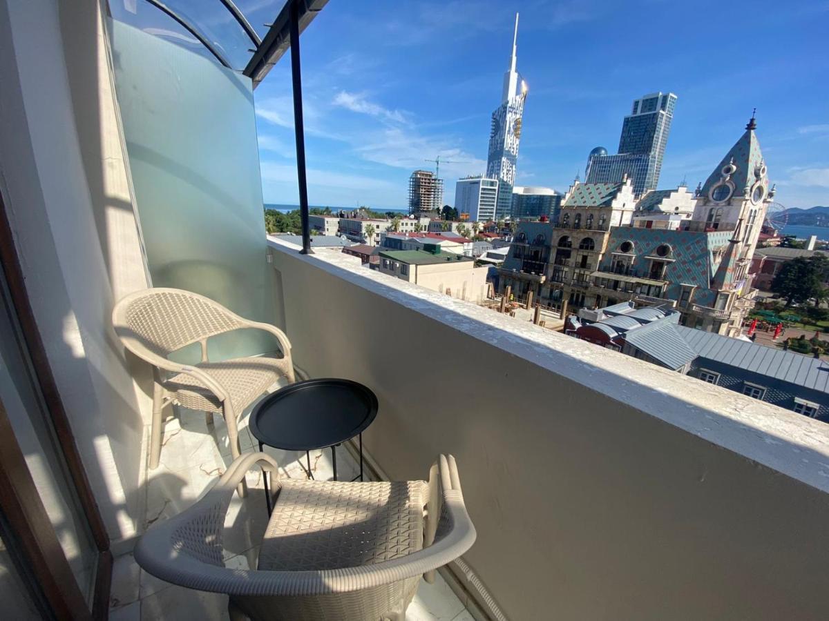 Boulevard Apartments Batumi Exterior photo